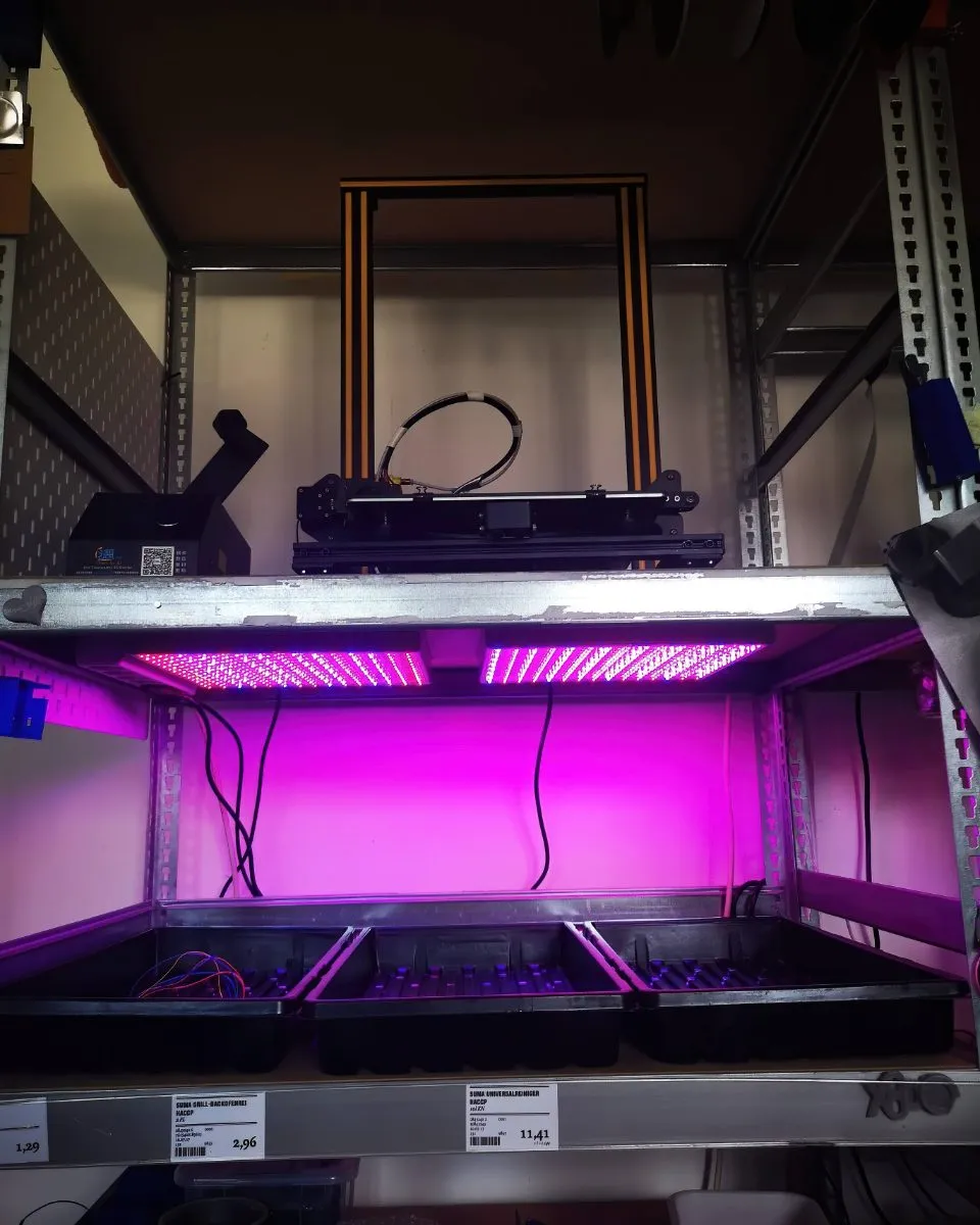 Grow shelf